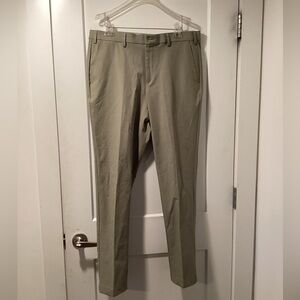 NWT Michael Kors Size 36W X 32L Pants Green